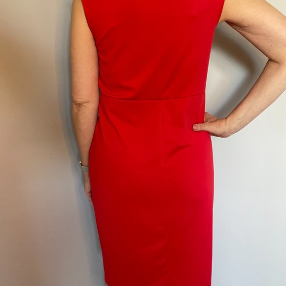 Red sleeveless dress - Picture 3 of 4